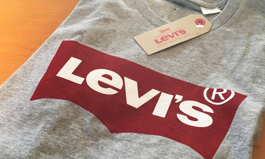 Levi's Shirt im Batwing Design Rot