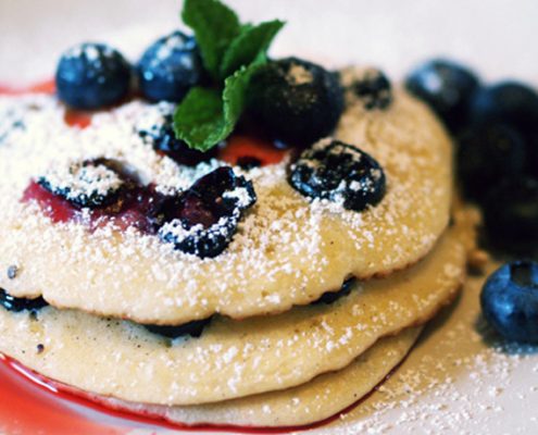Leckere Blaubeer Pancakes zum Frühstück
