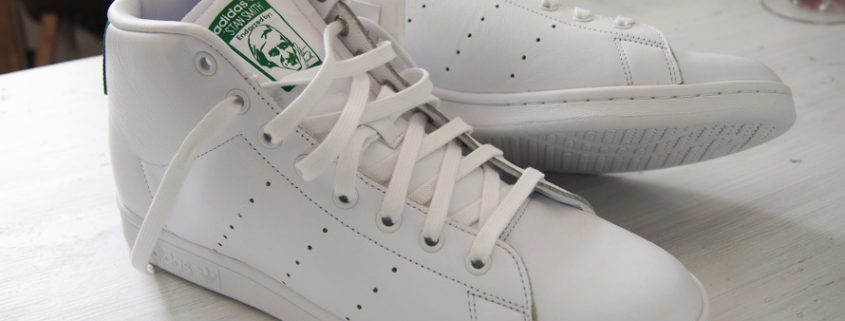 Stan Smith Mid Sneaker in White - Adidas Originals